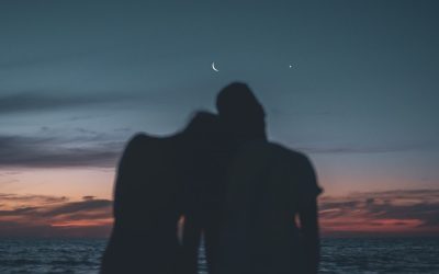 Sternzeichen-Kompatibilität in Beziehungen: Mythos oder Leitfaden für die Liebe?