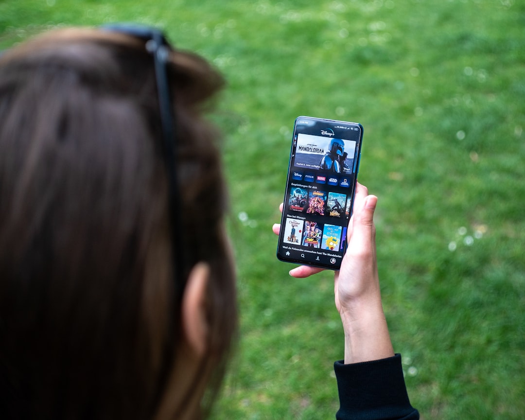 der-weg-zum-erfolgreichen-influencer-2026-authentizit-t-nische-und-monetarisierung-auf-youtube-instagram-tiktok-1786743366016