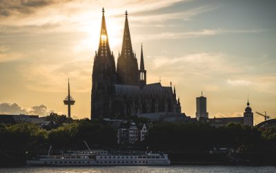 Die Welt schmecken: Ultimativer Guide für kulinarische Reisen und Geheimtipps